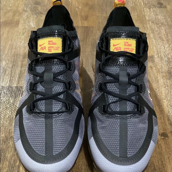 Nike Womens Size 8.5/Mens 7 Air Vapormax 2019 SE - Picture 3 of 12